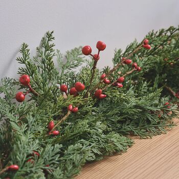 Pre Lit Red Berry Christmas Garland, 3 of 9