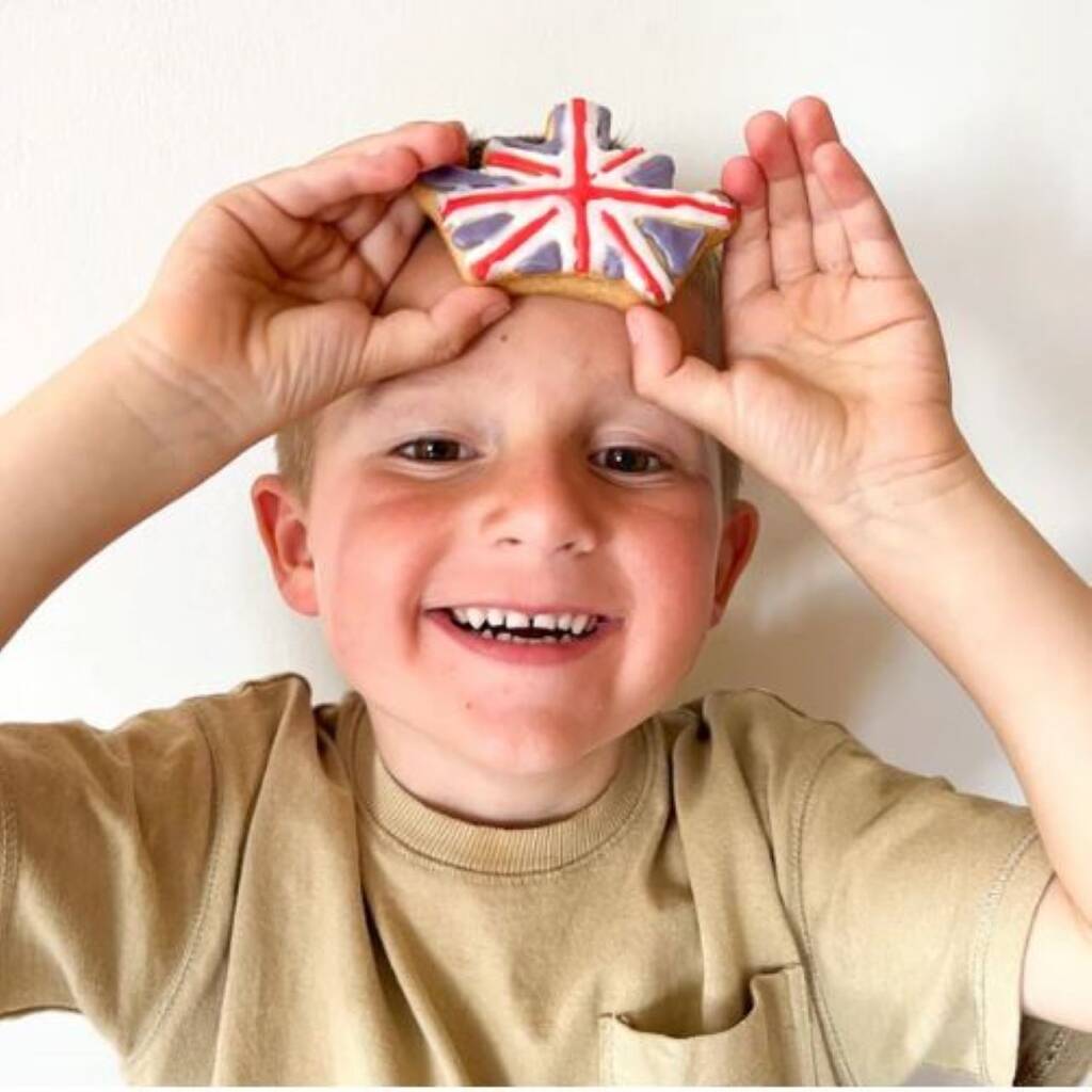 Kid's Jubilee Crown Baking Kit By Little Star Baker