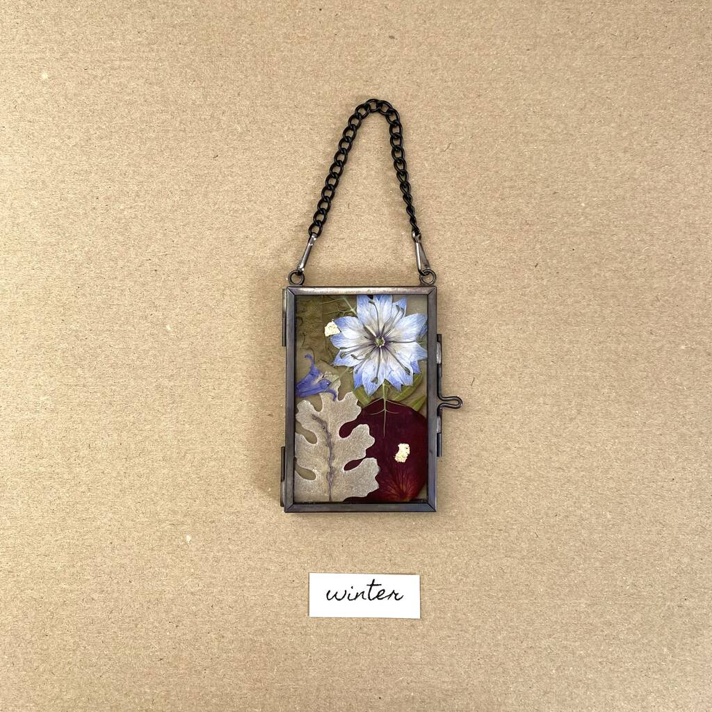 Mini Pressed Flower Frame – Winter Edition, 1 of 4