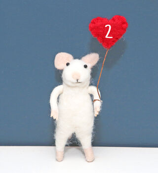 Engagement Sweetheart Mouse With Personalised Heart, 3 of 4