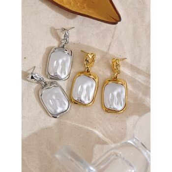 Monaco Ivory D’or Gold Pearl Bezel Gala Drop Earrings, 3 of 4