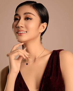 Aurora Rhombus Obsidian Necklace, 3 of 11