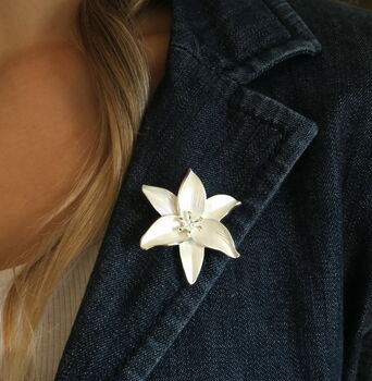 Lily White Flower Brooch, 2 of 5