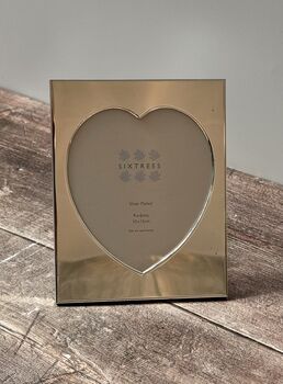 Sixtrees Heart Aperture Frame, 2 of 3