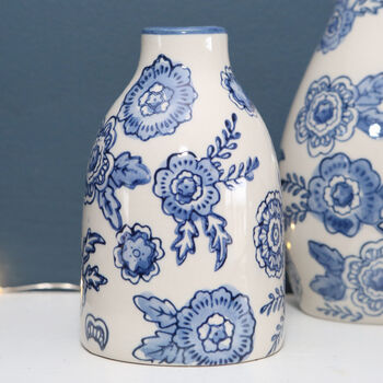 Blue Willow Vase, 3 of 5