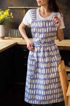 Crossback Pinafore Apron | Studio And Café Workwear, 3 of 12