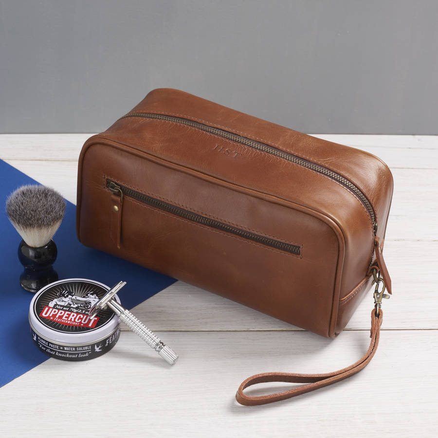 Mens Personalised Leather Wash Bag By Vida Vida Notonthehighstreet