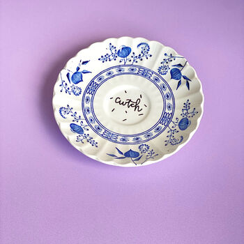 Cwtch Welsh Quote Vintage Plate Wall Decor, 2 of 3