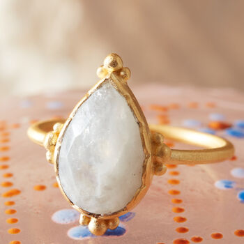 White Moonstone 18 K Gold And Silver Pear Shaped Ring, 7 of 12
