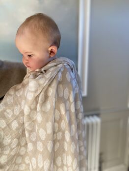 Scallop Large Swaddle Muslin, 6 of 9