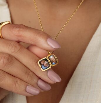 18ct Gold Star Locket Necklace With Blue Stone, 3 of 7