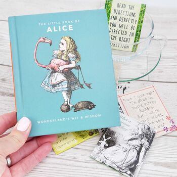 Alice In Wonderland Tea And Book Giftset, 5 of 10