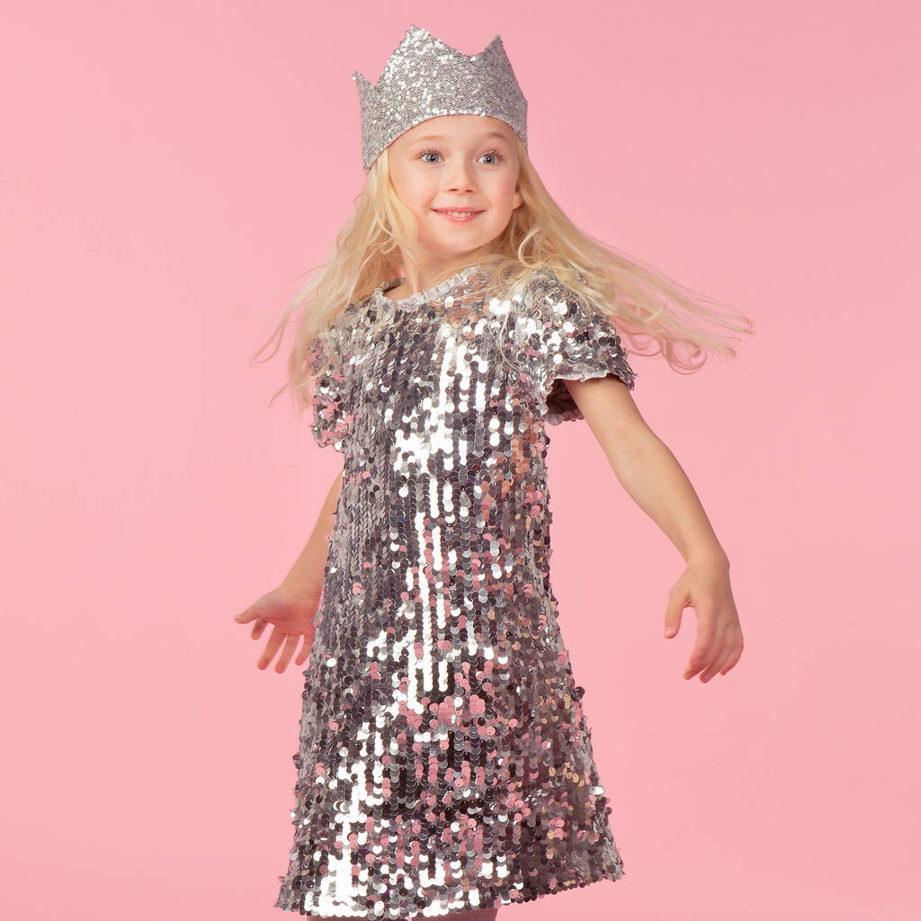 Discover 133+ girls sparkly dress best - seven.edu.vn