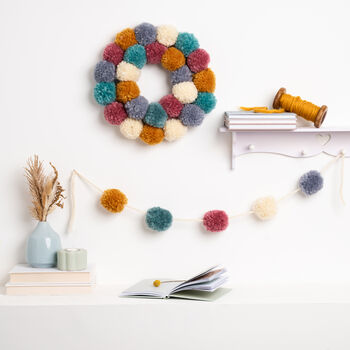 Learn To Make A Pompom Box, 3 of 11