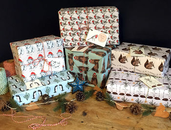 Kissing Penguin Christmas Gift Wrapping Pack, 3 of 6