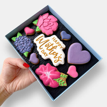 Personalised Mother's Day Floral Iced Biscuits Letterbox Gift, 3 of 11