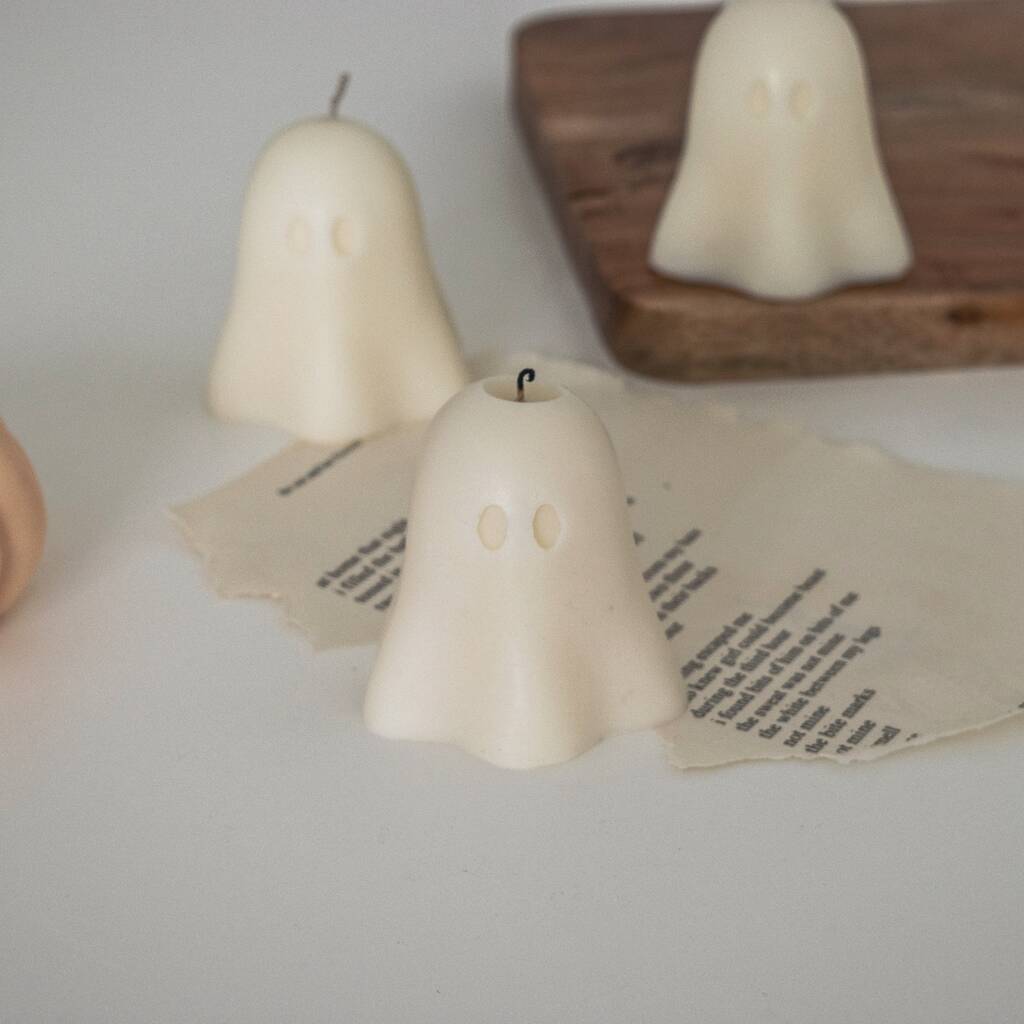 Sheet Ghost Halloween Candle By Kirrou