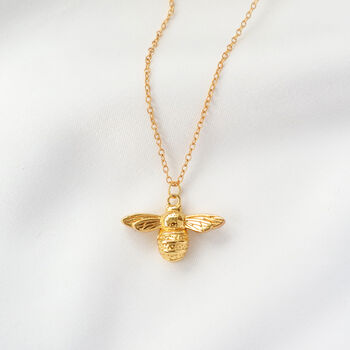 Queen Bumble Bee Necklace, 8 of 12