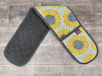 Sunflower Patterned Double Oven Glove, 3 of 4