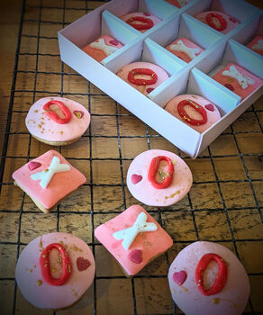 0's And X's Valentines Day Biscuit Box, 5 of 5