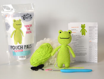 Pouch Pals Trevor The Frog Crochet Kit, 4 of 4
