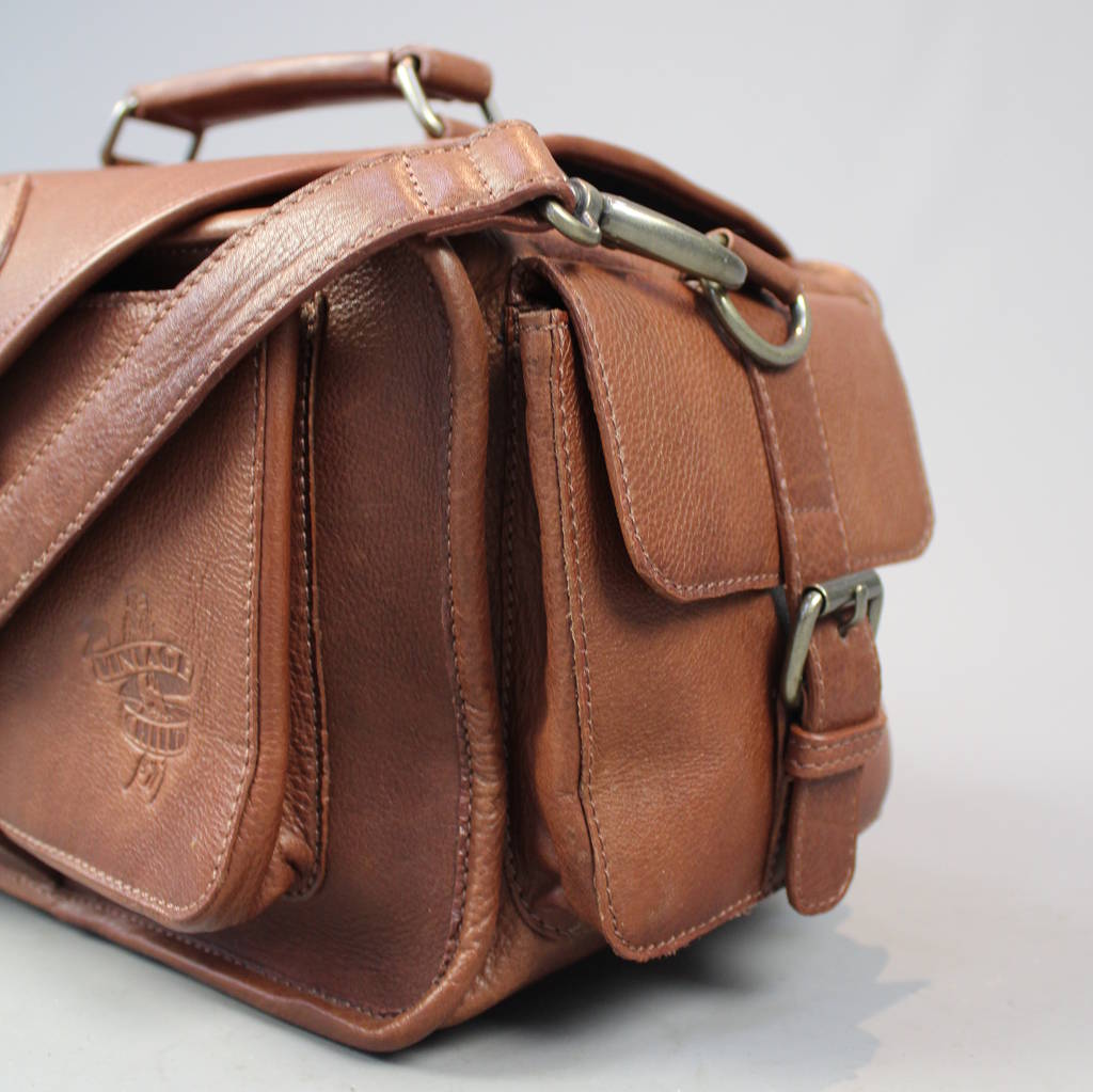 vintage style leather camera bag by vintage child | www.bagssaleusa.com/product-category/neverfull-bag/