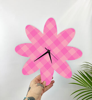 Gingham Flower Shape Decorative Clock, 6 of 6