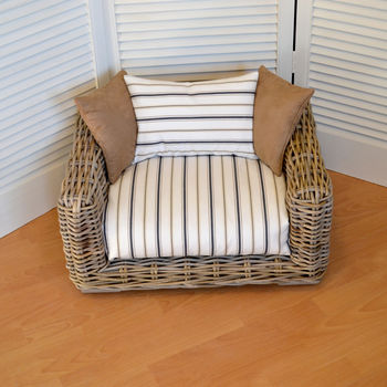 'The Willow' Luxury Rattan Pet Bed, 3 of 7
