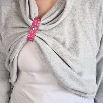 Breastfeeding Clothing Clip, 11 of 12