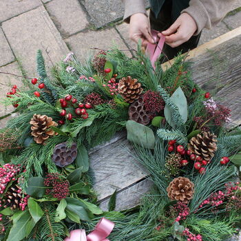 Christmas Time Fresh Foliage Wreath, 5 of 7