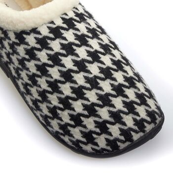 Freeze Black And White Dogtooth Mens Slippers Indoor/Garden Shoes, 8 of 10