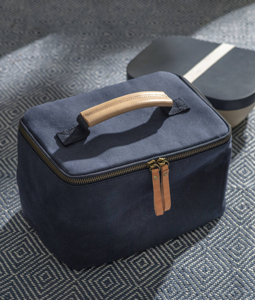 Kimmeridge Square Lunch Bag In Ink By Garden Trading