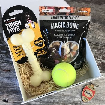 Eve pet box christmas personalised notonthehighstreet modo creative Dog Christmas Eve Box With Contents By Auntie Mims | notonthehighstreet.com