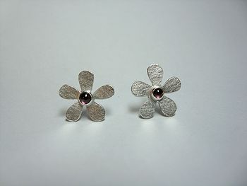 Handmade Silver And Garnet Daisy Earrings, 3 of 4