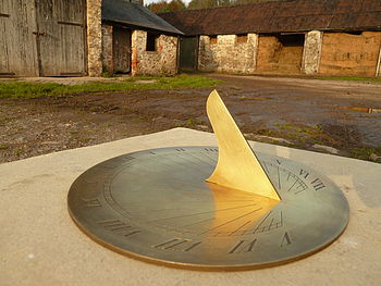 Personalised Newton Brass Sundial, 4 of 5