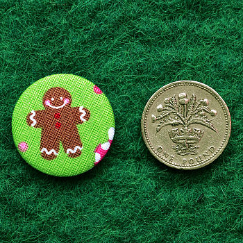 ''Gingerbread'' Christmas Badges, 3 of 3