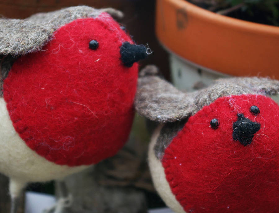 Felt Robins Standing Plain By Boxwood 