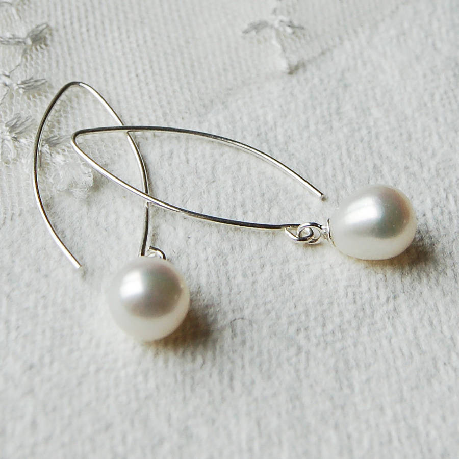 Long pearl earrings Clearance