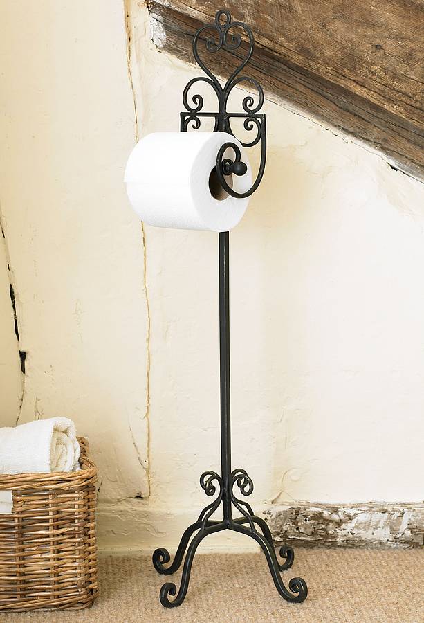 free standing heart toilet roll store by dibor