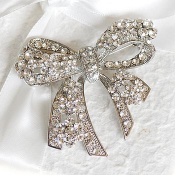 Vintage Style Bow Brooch, 4 of 5