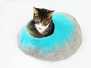 Two Tone Felt Cat Cave Bed And Ball, 4 of 7