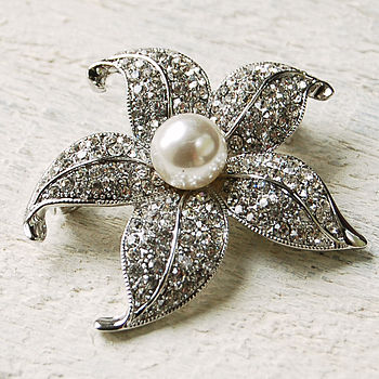 Vintage Style Pearl Flower Brooch, 2 of 4