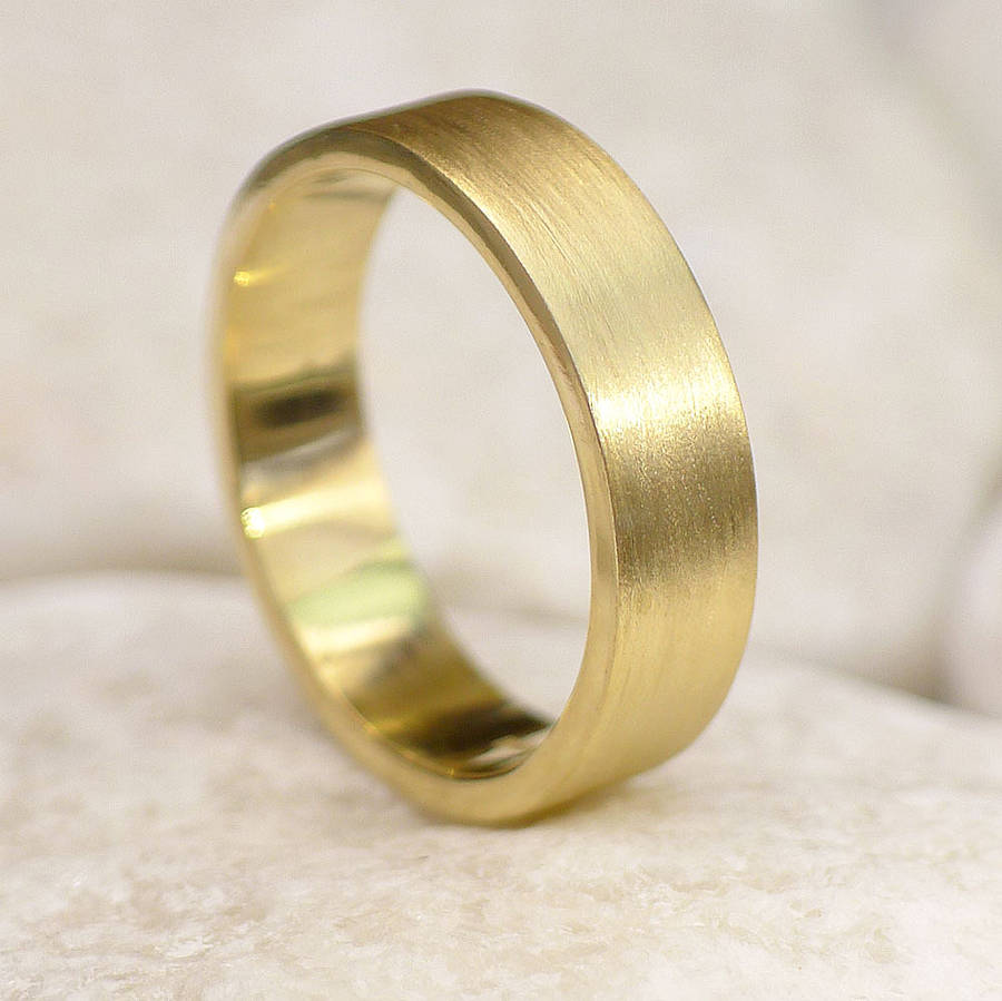 5mm wedding  ring  in 18ct gold  or 950 platinum by lilia 