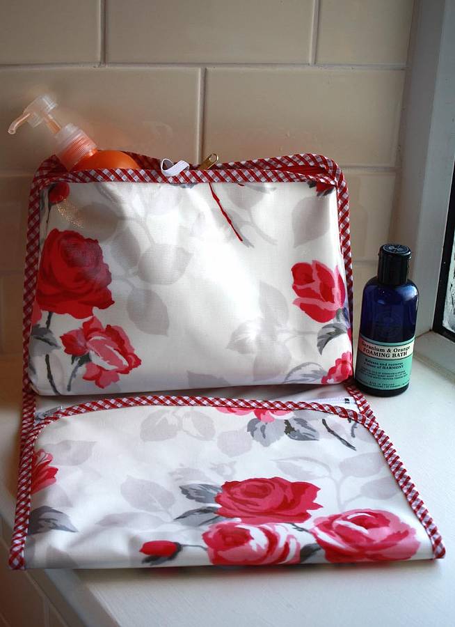 Wash Bag Oilcloth Folding By Love Lammie & Co