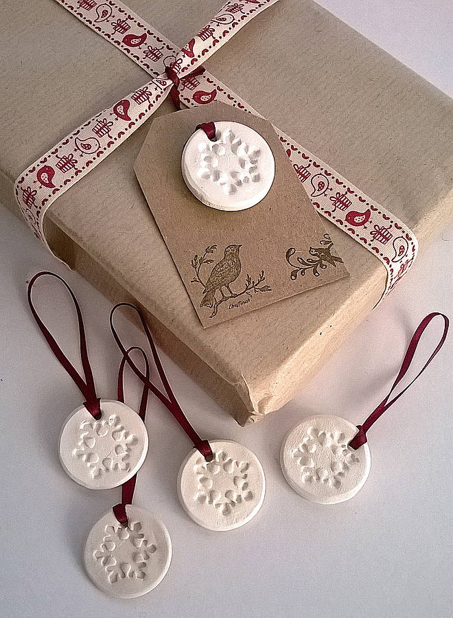 White Ceramic Icicle Labels, 1 of 7