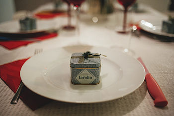 100 Bespoke Tins Luxury Wedding Favours Confectionery, 3 of 4
