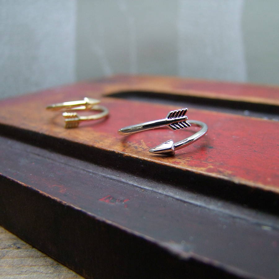 arrow ring by home & glory