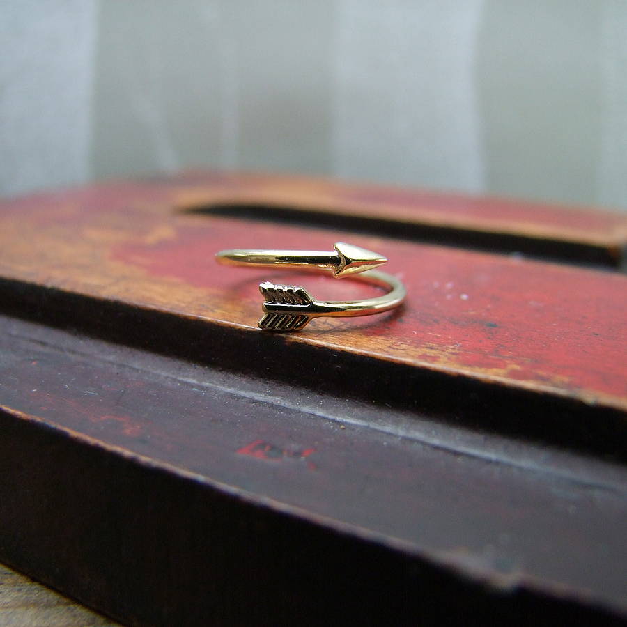 arrow ring by home & glory