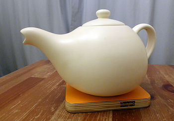 Streamline Original Teapot/Coffee Pot Stand, 2 of 12
