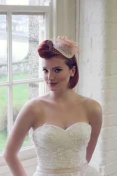 Vintage Bow Bridal Headpiece 'Loretta', 5 of 12